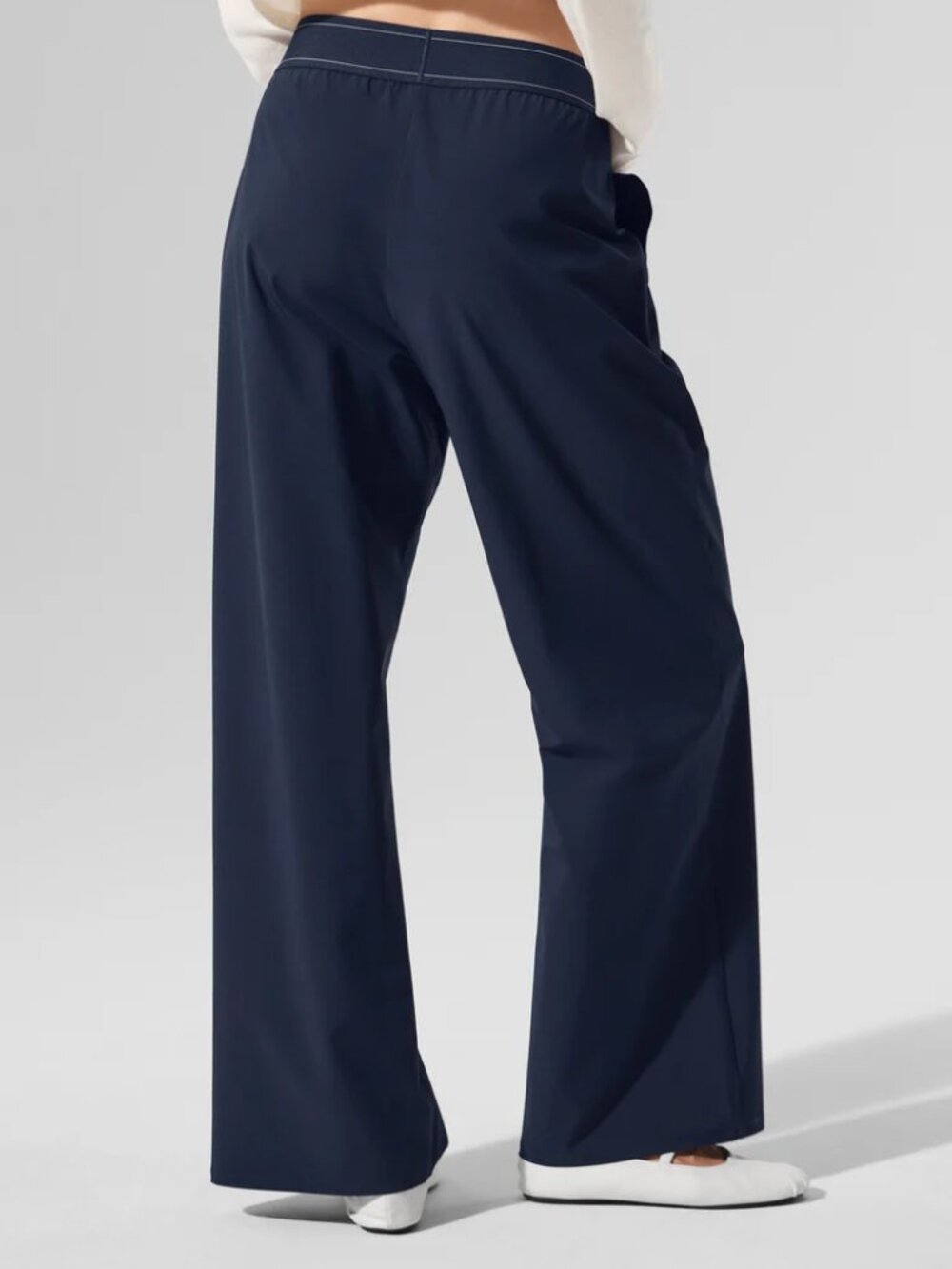 🥨ALO Yoga Suit Up Trouser Navy Blue (Regular)💙Versatile wide-leg pants - Picture 8 of 8